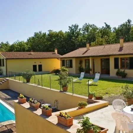 Apartment Lo Strettoio Mit Gemeinschaftspool